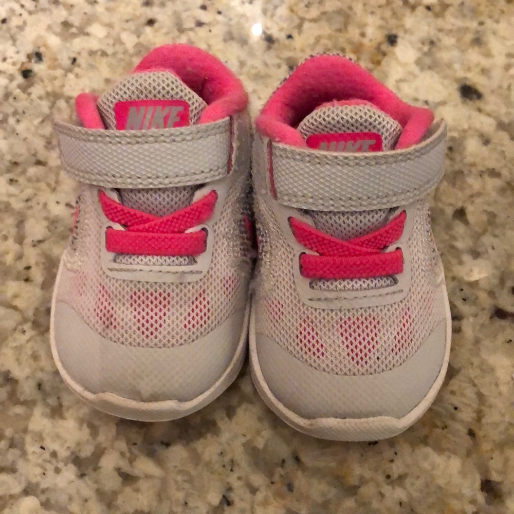 Infant Nike size 2